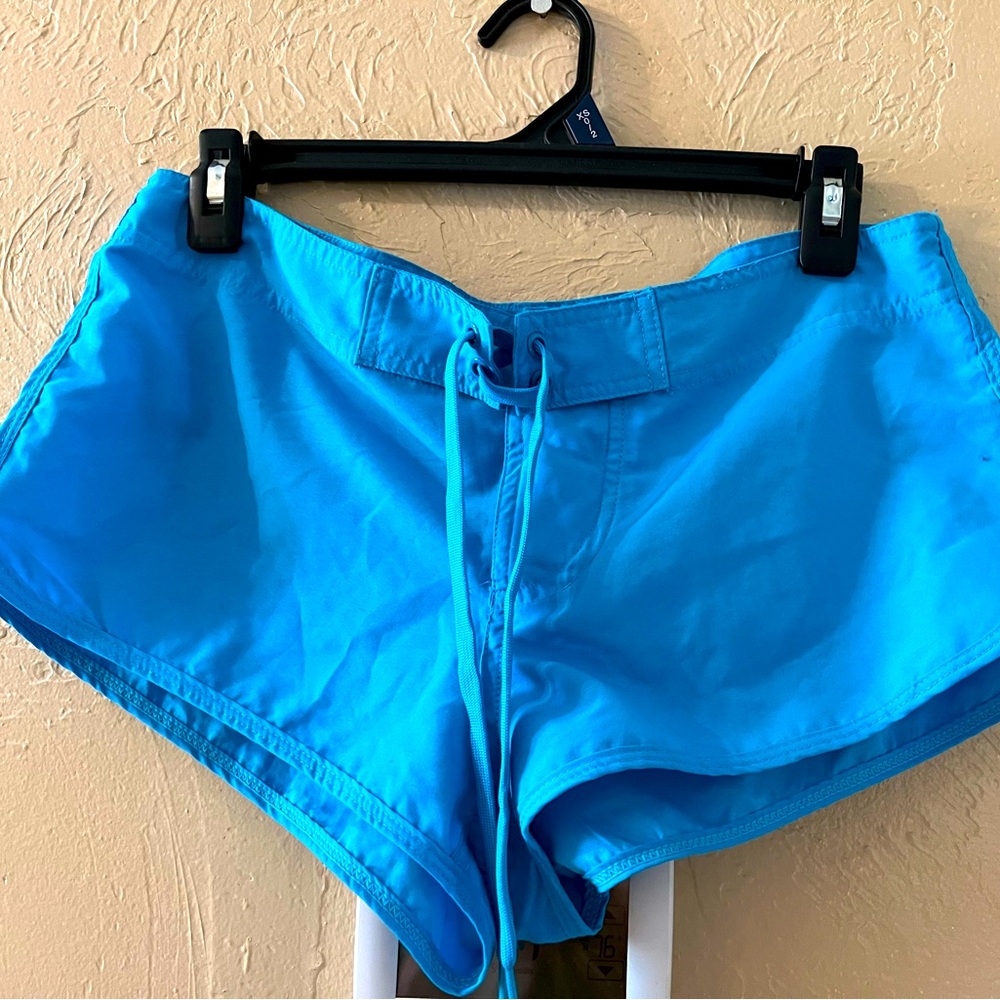 Swim shorts size M